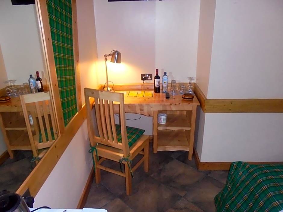 Parklands Shade Hotel