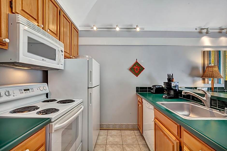 Castle Kiahuna Plantation Resort And The Beach Bungalows