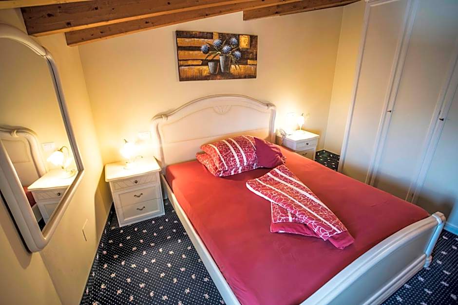 Borgo dei Poeti Romantik Hotel