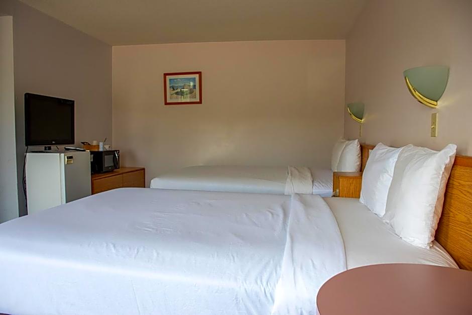 Super 8 by Wyndham Clearwater BC