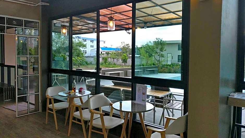 The Residence Thepkanjana