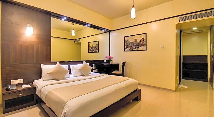 Hotel Lotus Ivy Studios Near Pune Airport