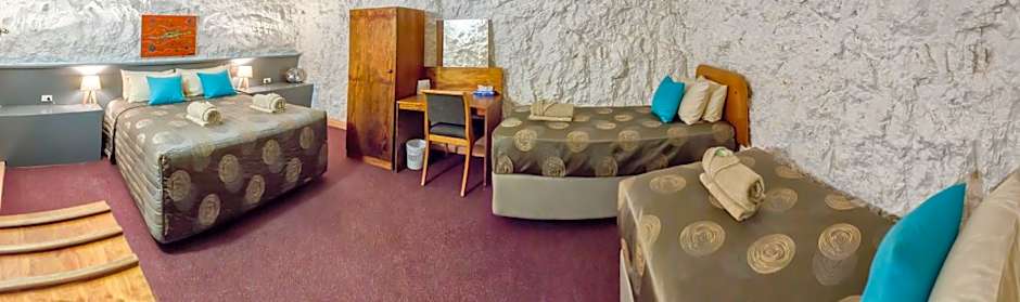 White Cliffs Underground Motel