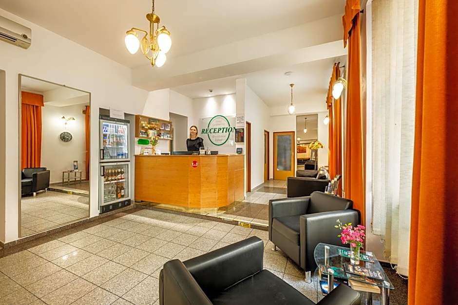 Hotel Golden City Garni