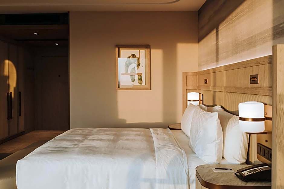 Photo 1 of 5 of 1 King Bed, Mobility Accessible