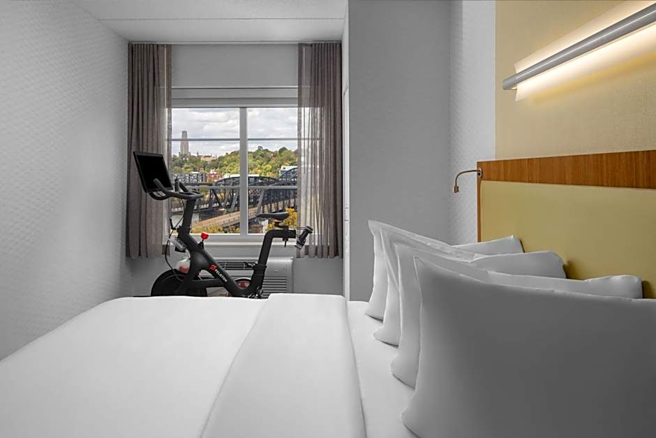 SpringHill Suites by Marriott Pittsburgh Southside Works