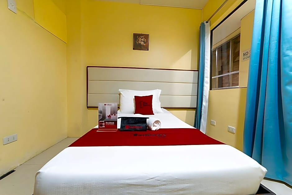 RedDoorz near Notre Dame of Dadiangas University