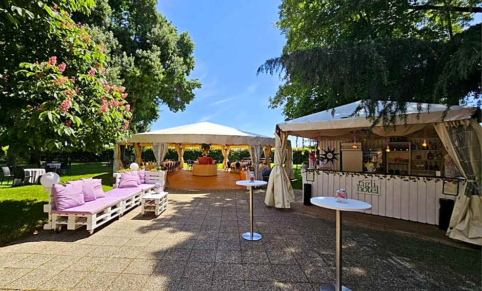 HOTEL AI TIGLI