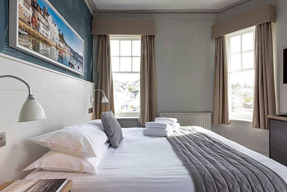 Ship and Castle Hotel