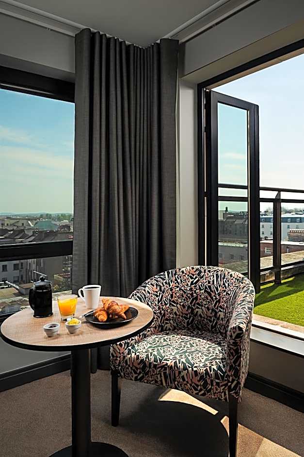 George Limerick Hotel