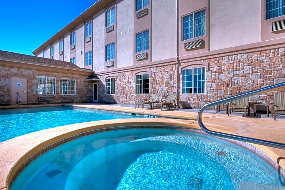 Holiday Inn Express & Suites Pecos