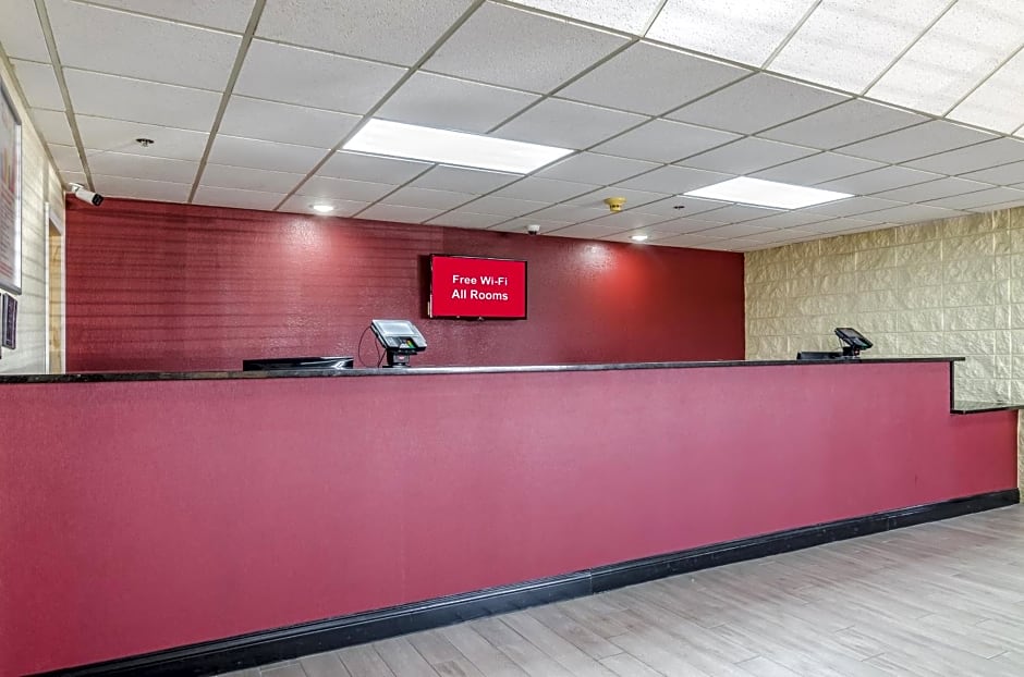 Red Roof Inn & Conference Center Wichita Airport