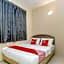 OYO 89703 B Link Hotel