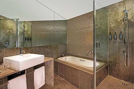 Studio Suite, 1 King, City view - Adults Only