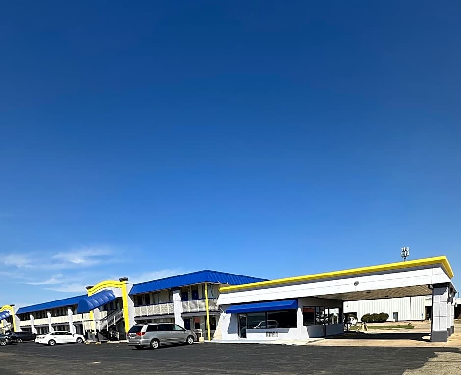 Days Inn by Wyndham Salina South