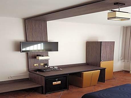Suite (3 Adults)