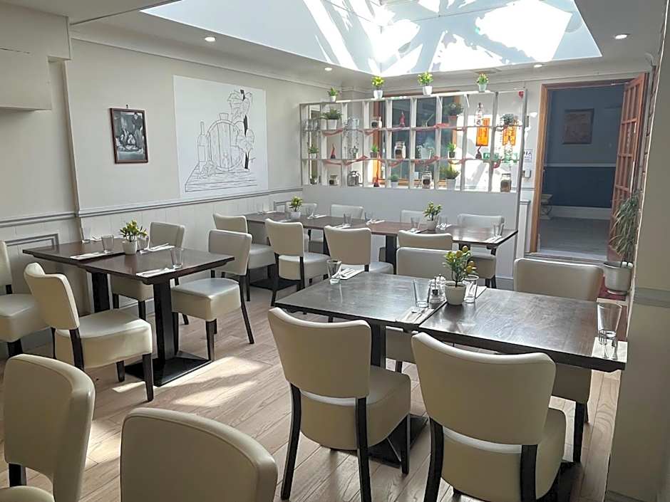 Sorrento Hotel & Restaurant