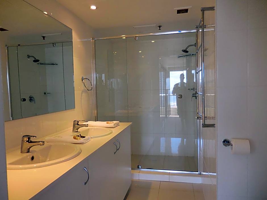 Surfers Century Oceanside Apartments