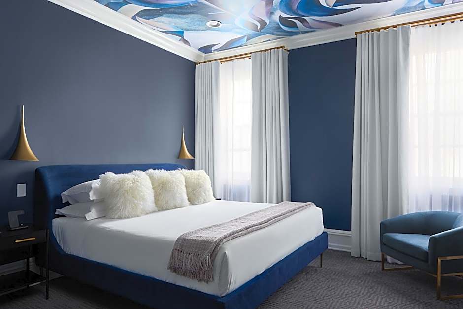 Photo 1 of 7 of Deluxe 1 King Bed, Accessible