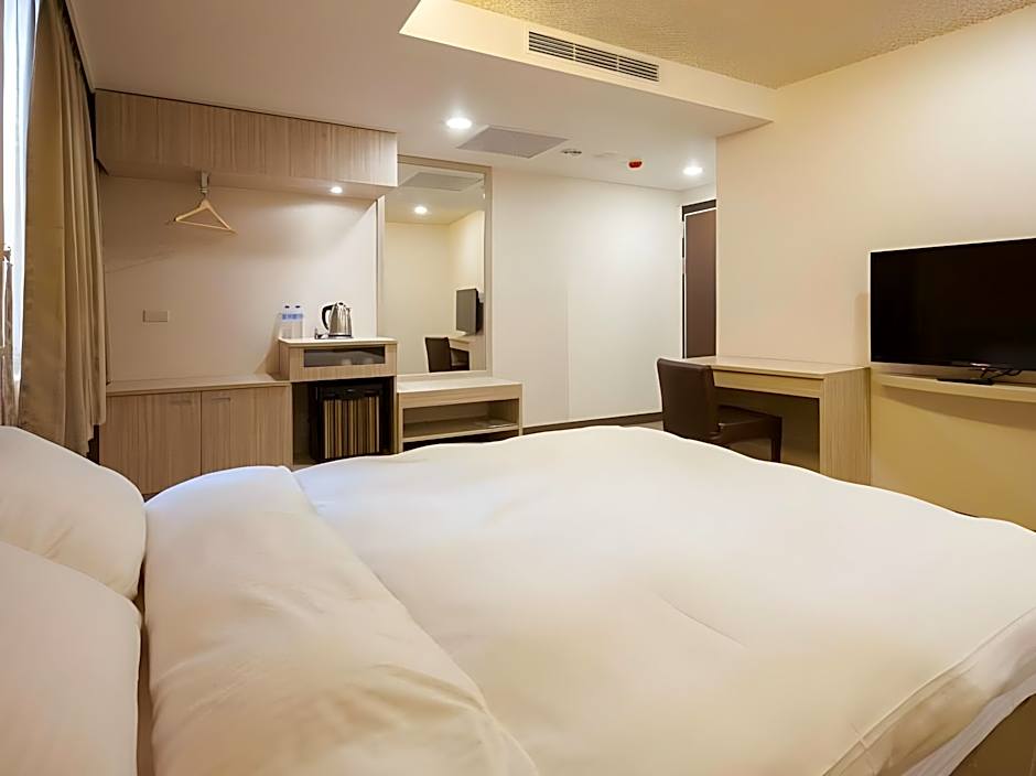 West Hotel