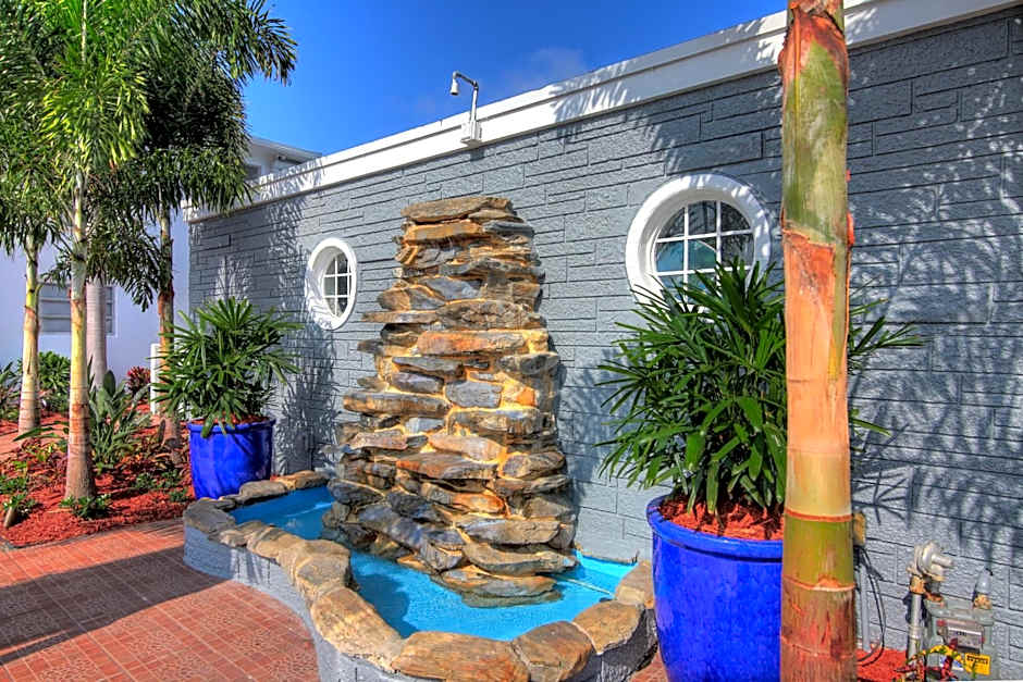 May-Dee Suites in Florida