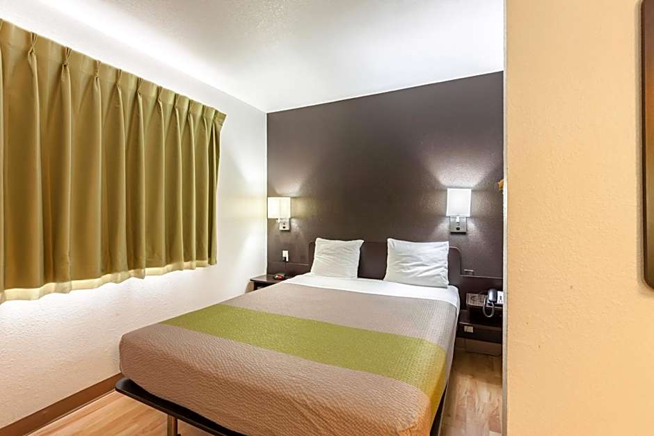 Studio 6-Port Arthur, TX - SE