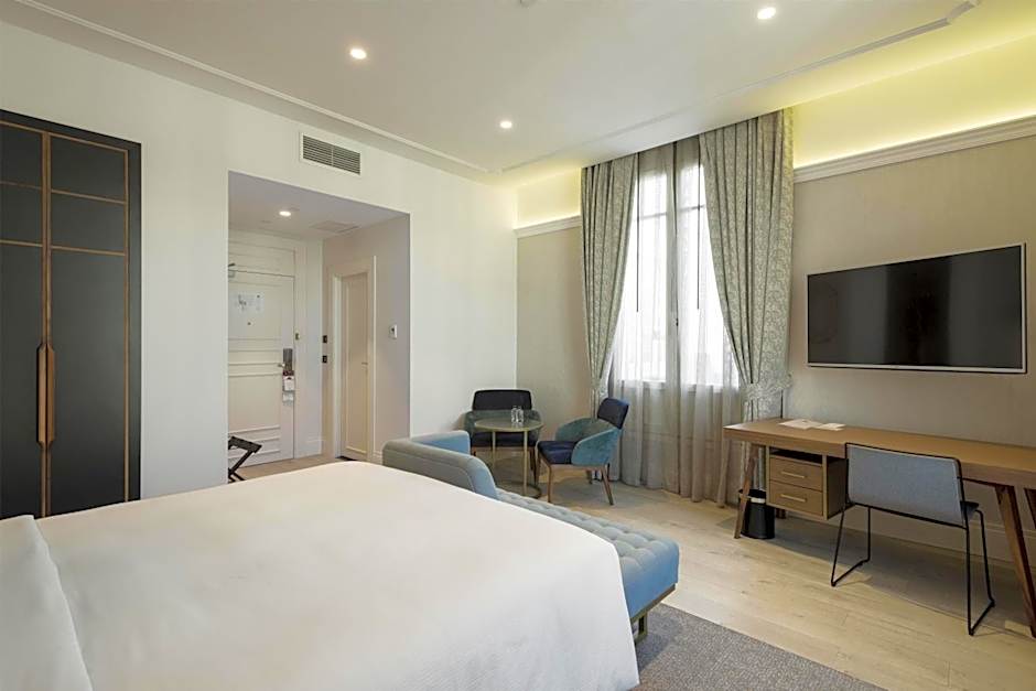 DoubleTree by Hilton Madrid - Prado