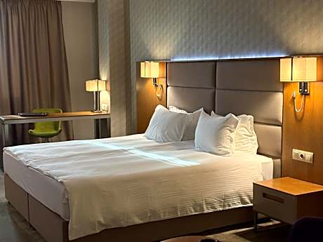 Hotel Golden Tulip Varna