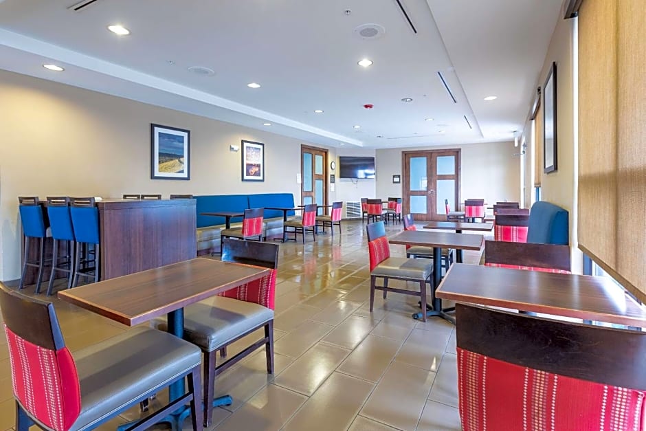 Comfort Suites Denver near Anschutz Medical Campus