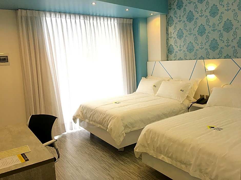 LUMA PLAZA HOTEL