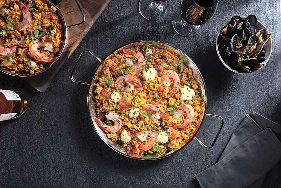 Amway Grand Plaza Hotel, Curio Collection by Hilton