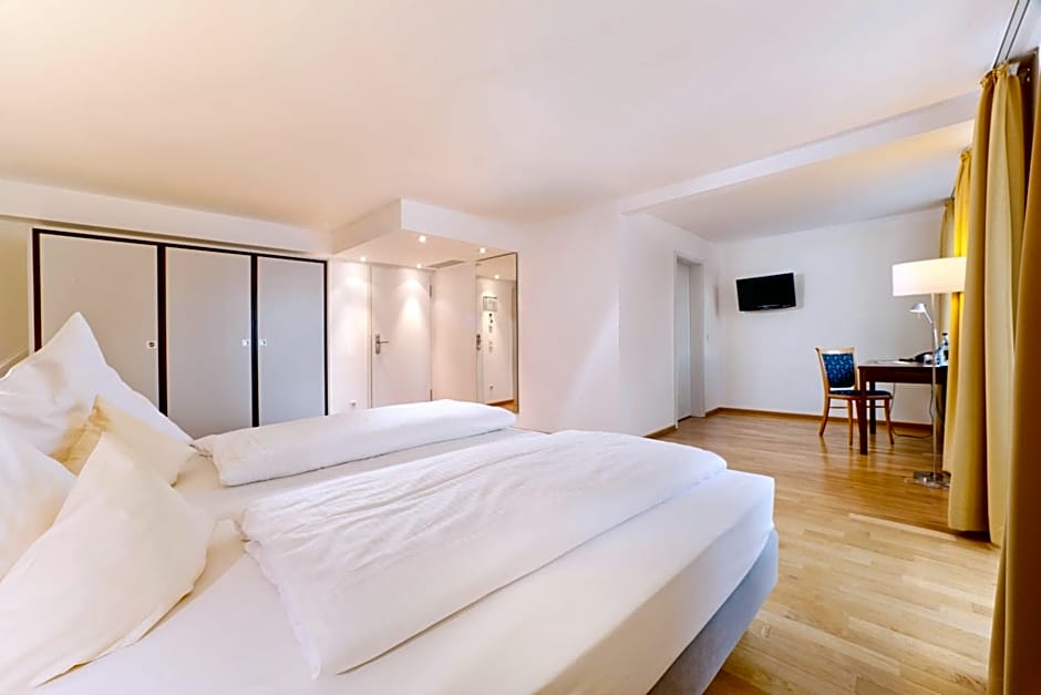 AKZENT Brauerei Hotel Hirsch