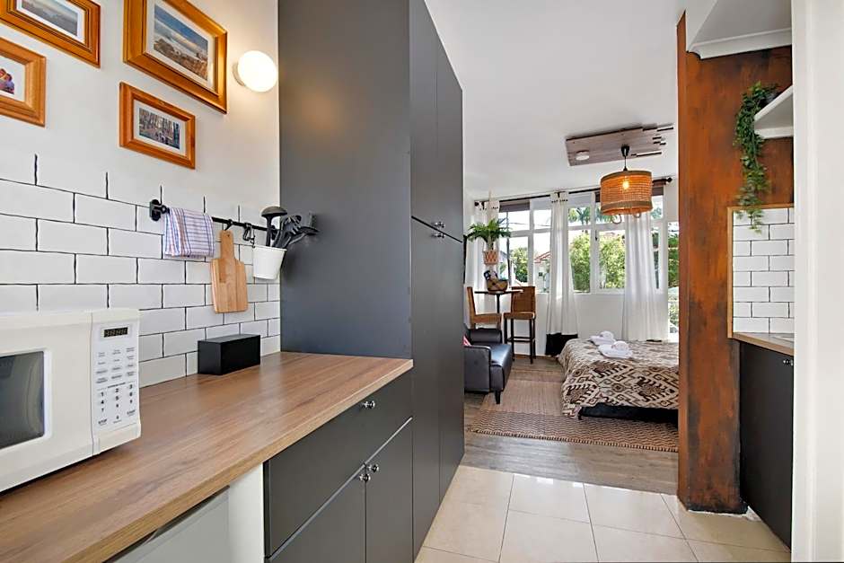 Manly Waves Studios & Apartments