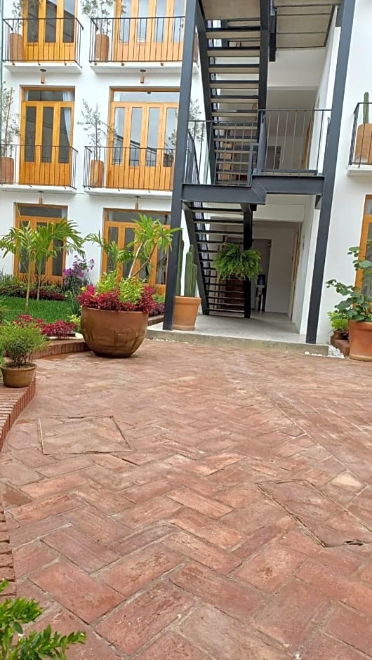 Santa Cecilia Hotel