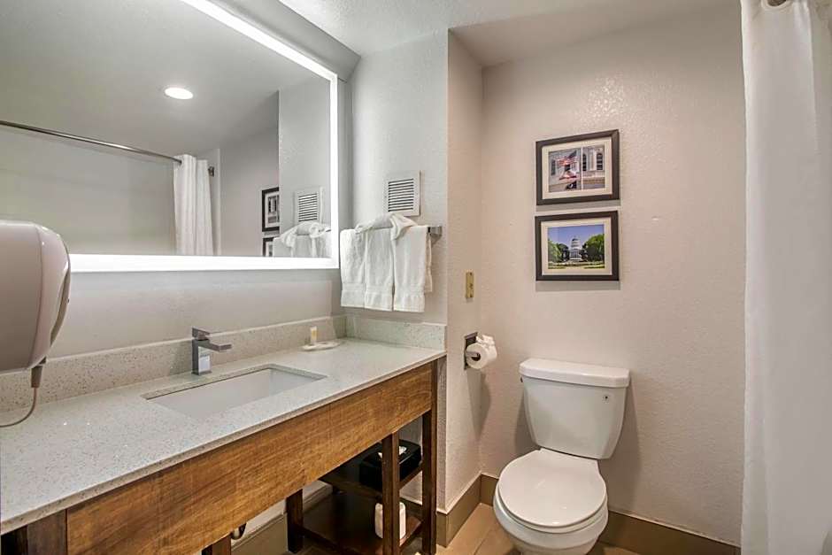 Comfort Suites Downtown Sacramento