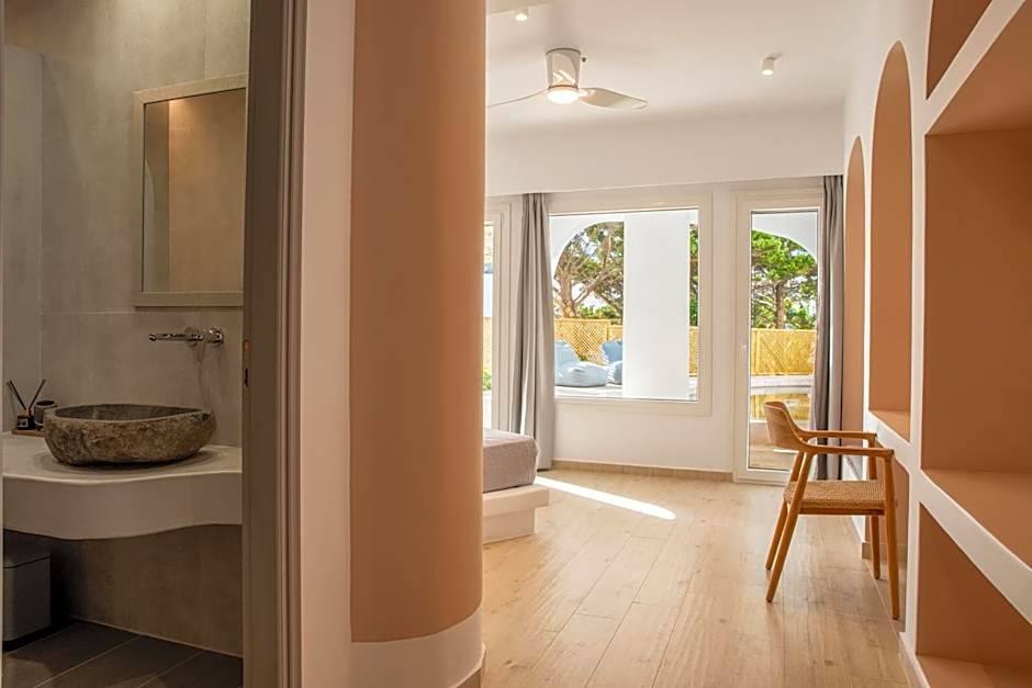 Aloni Hotel & Suites