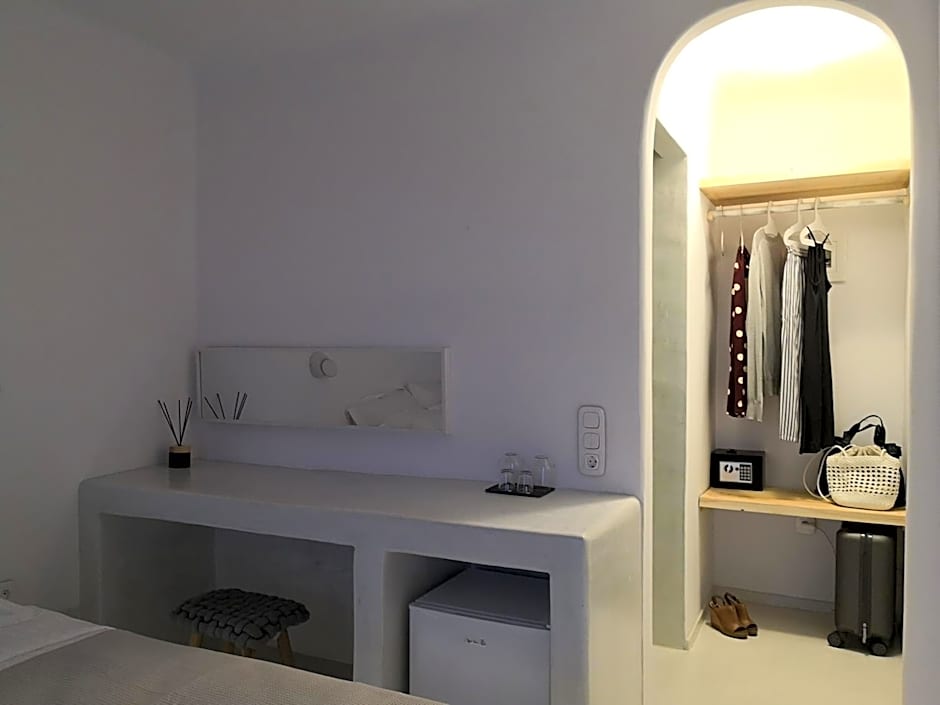 M-Vibes Mykonos Suites