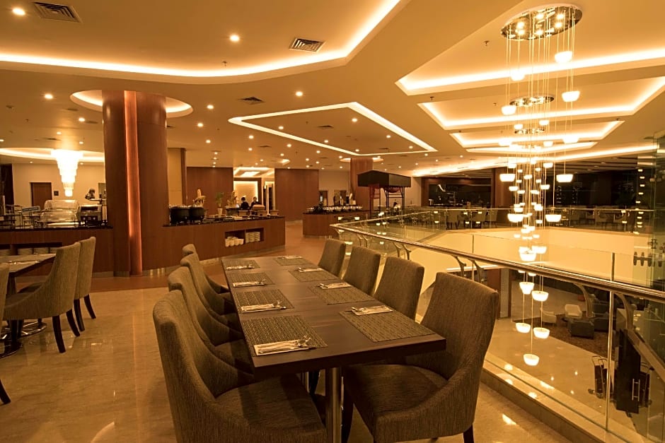 Avenzel Hotel & Convention Cibubur