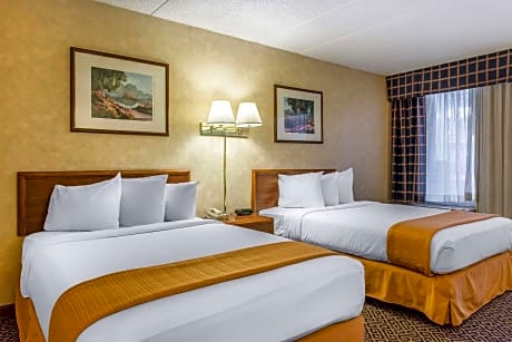 Queen Room with Two Queen Beds - Non-Smoking