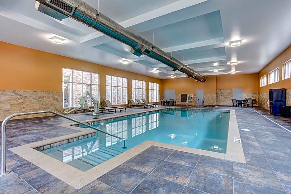 Holiday Inn & Suites Lafayette North by IHG