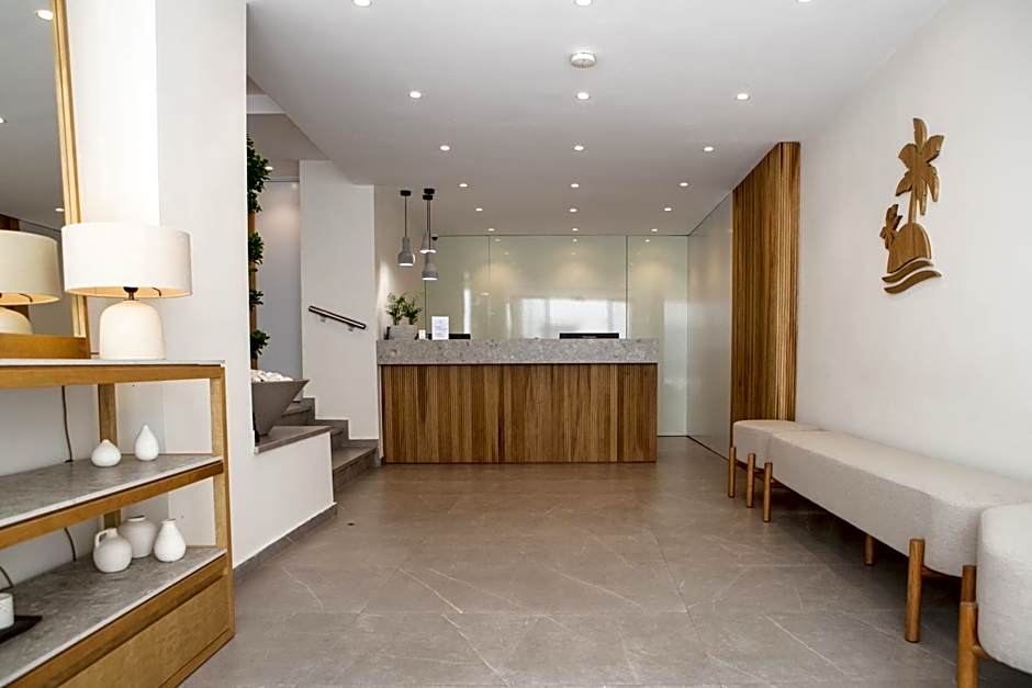 Les Palmiers Beach Boutique Hotel & Luxury Apartments