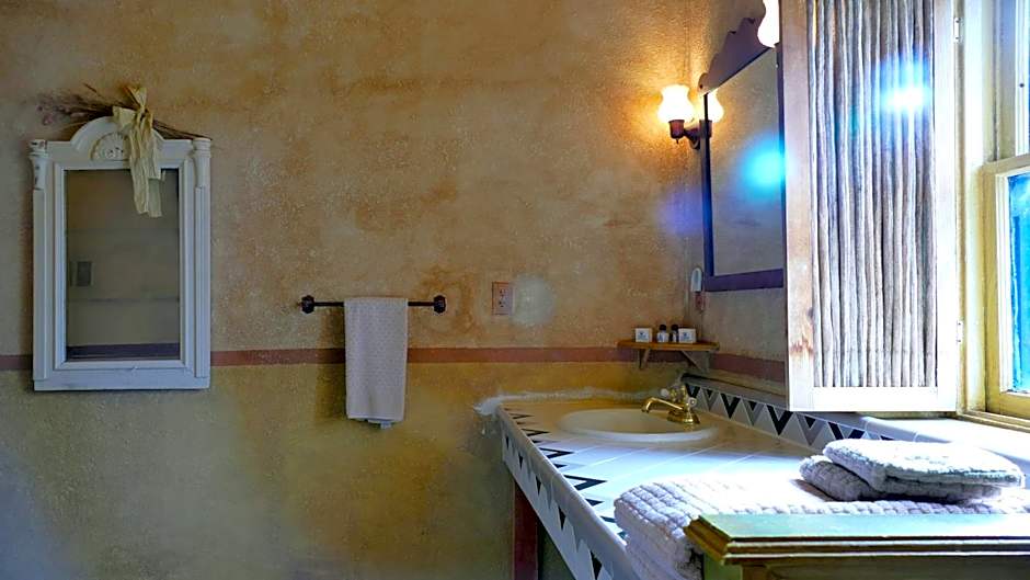 Rancho de la Osa Guest Ranch