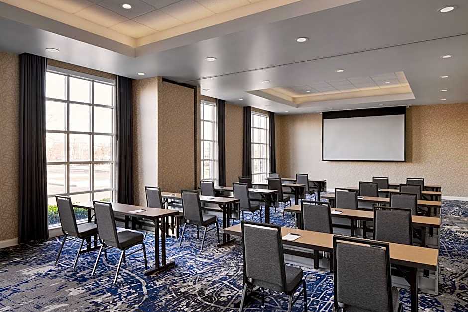 Sheraton Richmond Airport Hotel