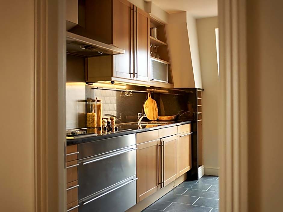 Europa House Apartments