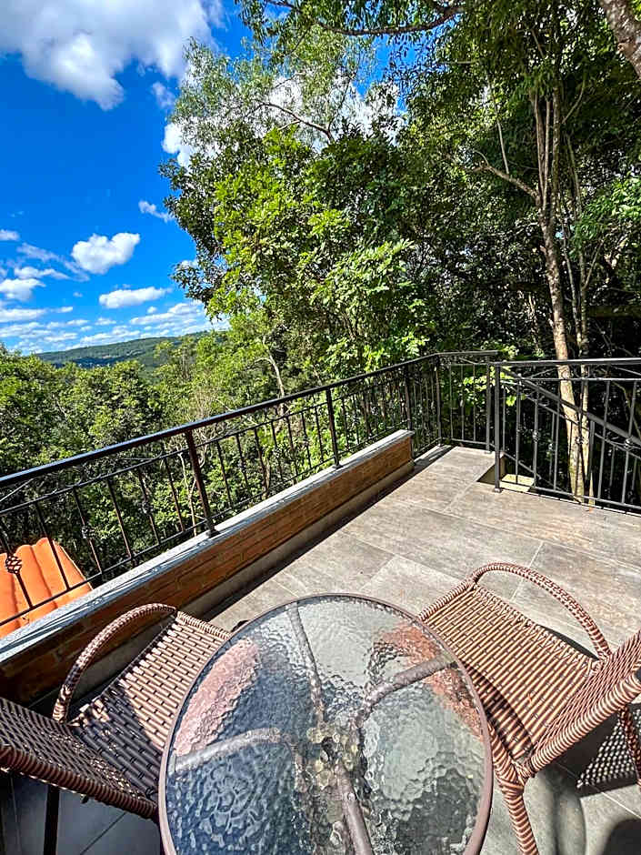 Vovô Emílio Chalés