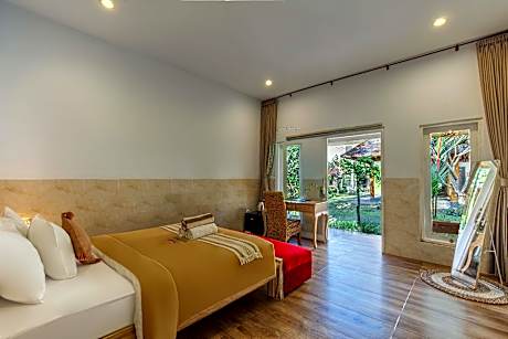 Standard - 1 Double Bed with Garden View