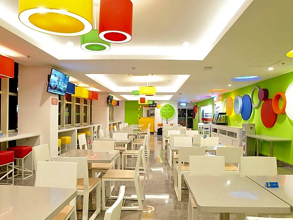 Pop Hotel Diponegoro Surabaya