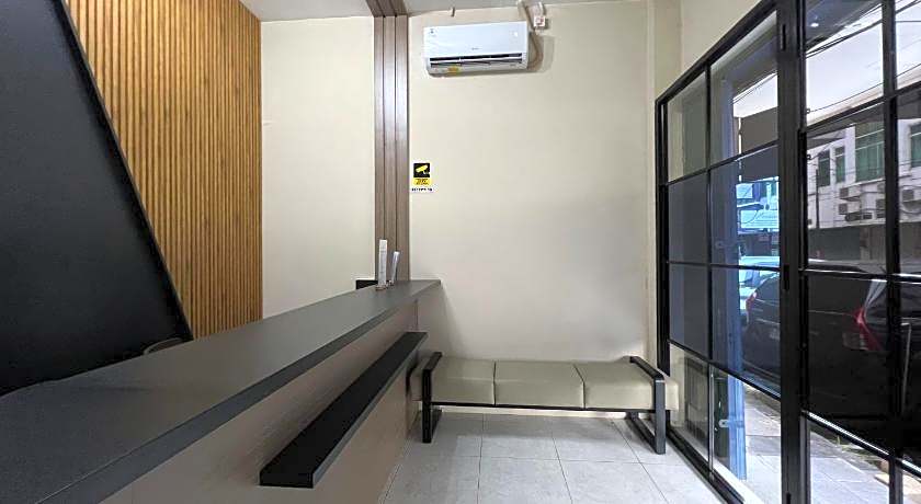 Brenn Hotel Semarang Mitra RedDoorz