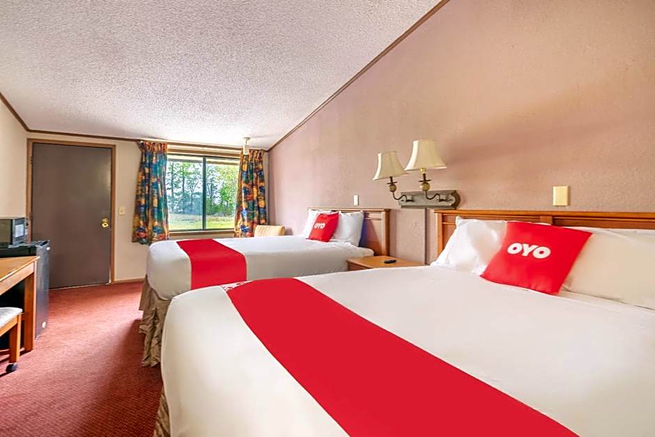OYO Hotel Daleville AL Hwy 84