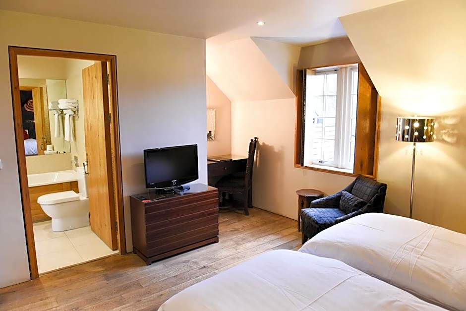 Glenskirlie Castle Hotel